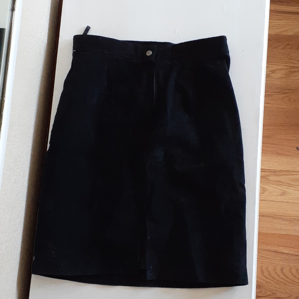 Genuine leather above the knee skirt